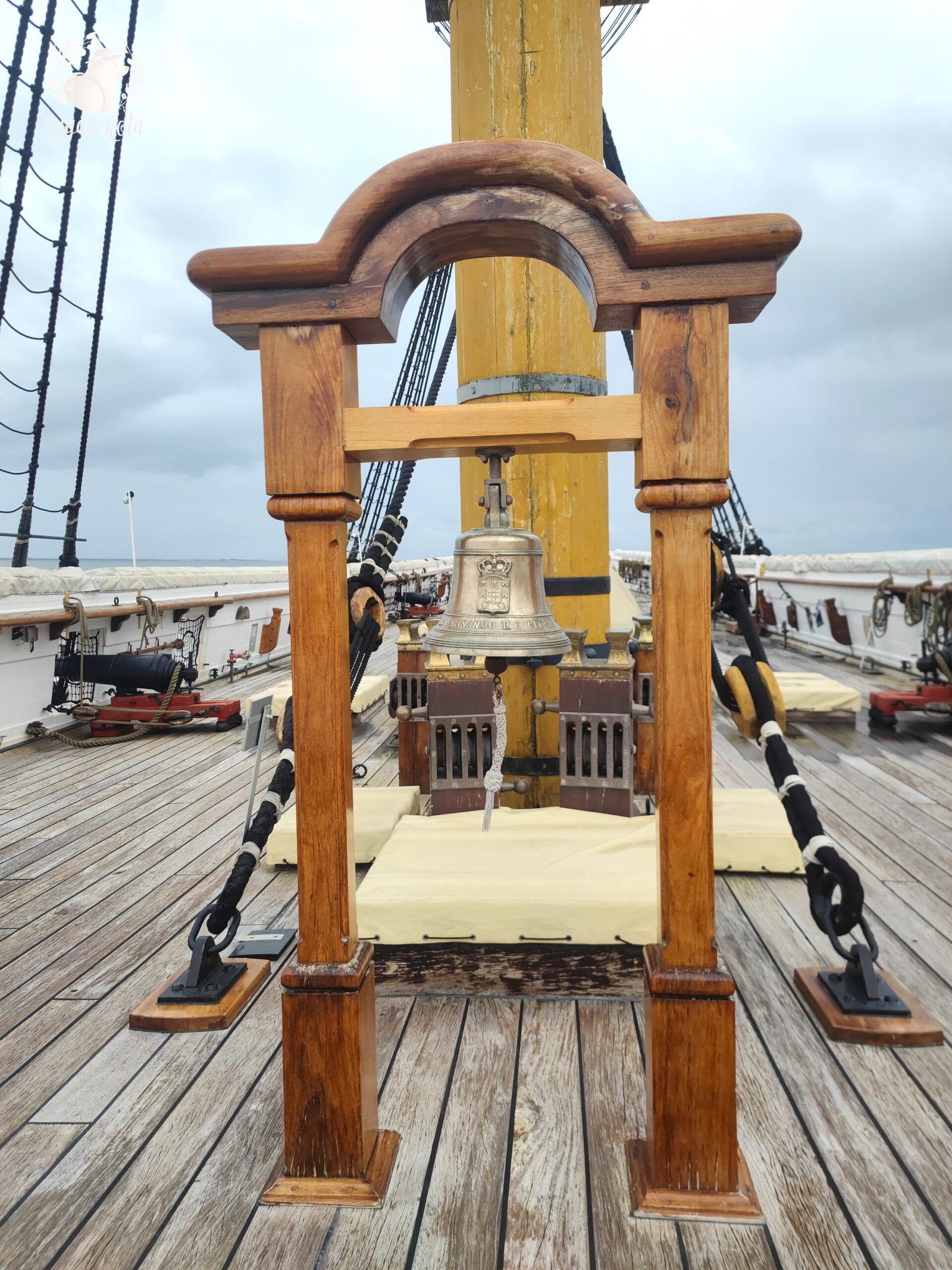 Compartimentos internos do navio-museu Fragata D. Fernando II e Glória em Almada, Portugal.
