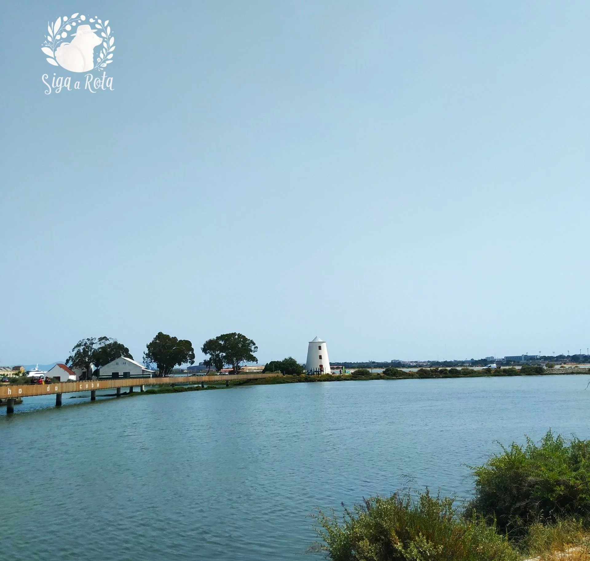 Panorama do Barreiro visto da Praia Fluvial de Alburrica