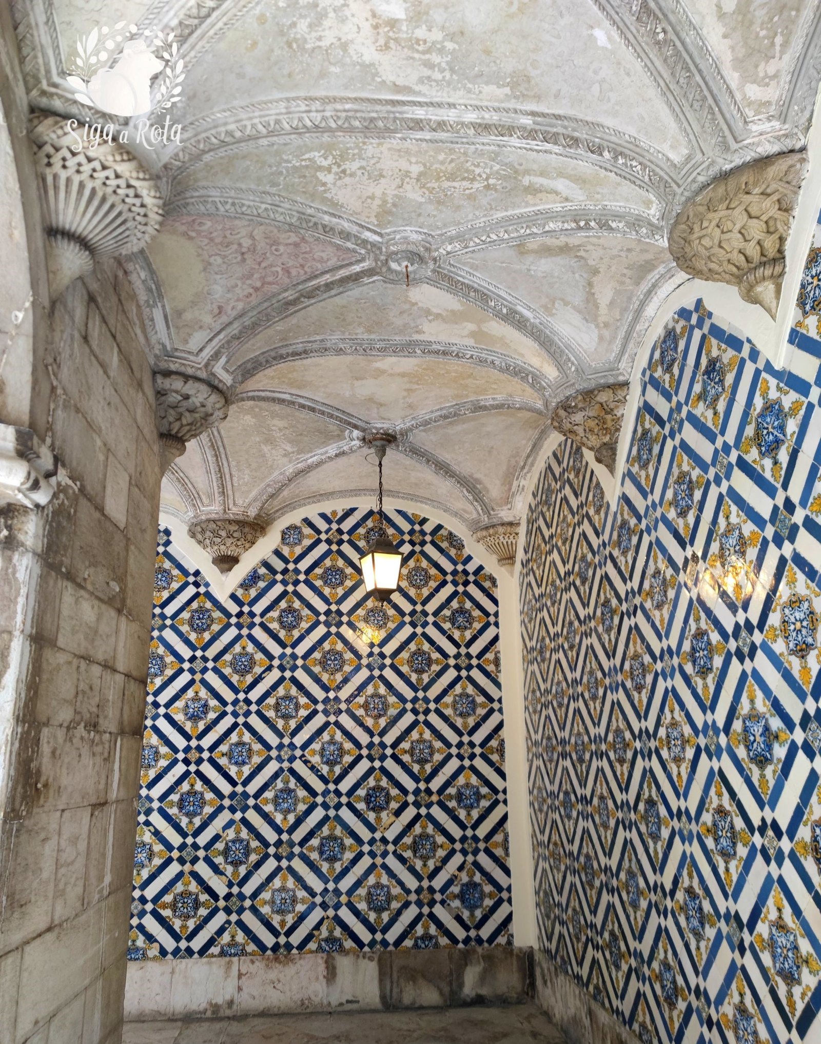 Painel de azulejos do período manuelino, exibido no Museu Nacional do Azulejo em Lisboa