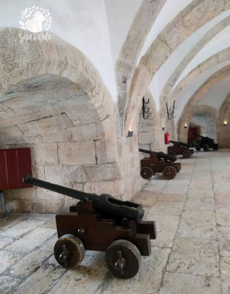 Sala de pólvora no interior da Torre de Belém, usada para armazenar munição no passado.