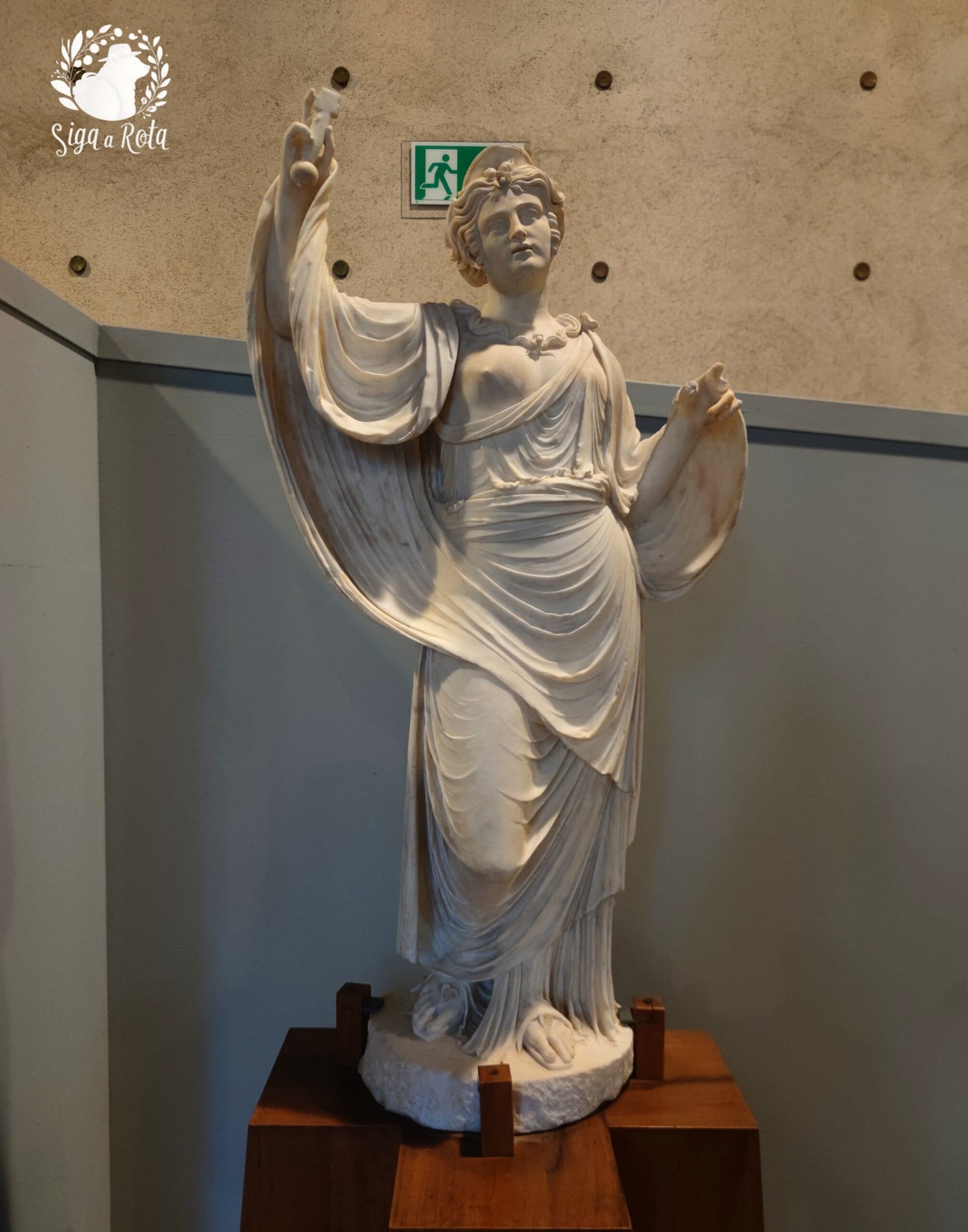 Museu Egípcio e Museu de Arqueologia localizados no Castelo Sforzesco em Milão, com exposições de artefatos históricos e peças arqueológicas.