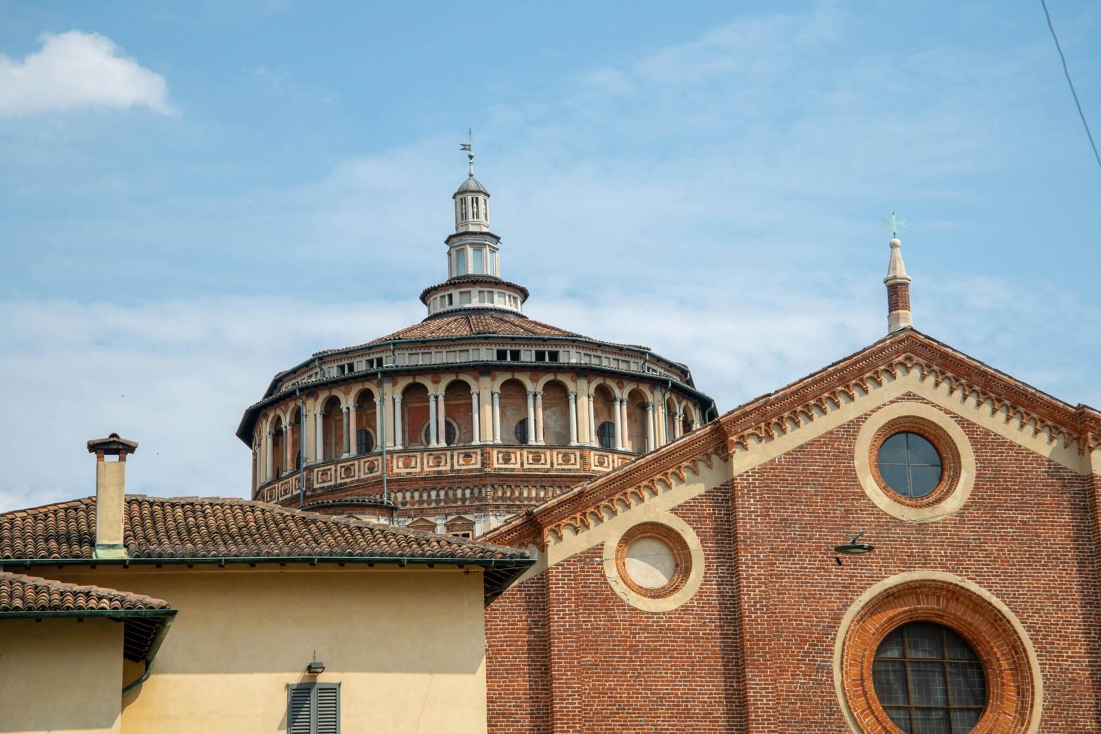 A famosa pintura "A Última Ceia" de Leonardo da Vinci, localizada no Convento de Santa Maria delle Grazie