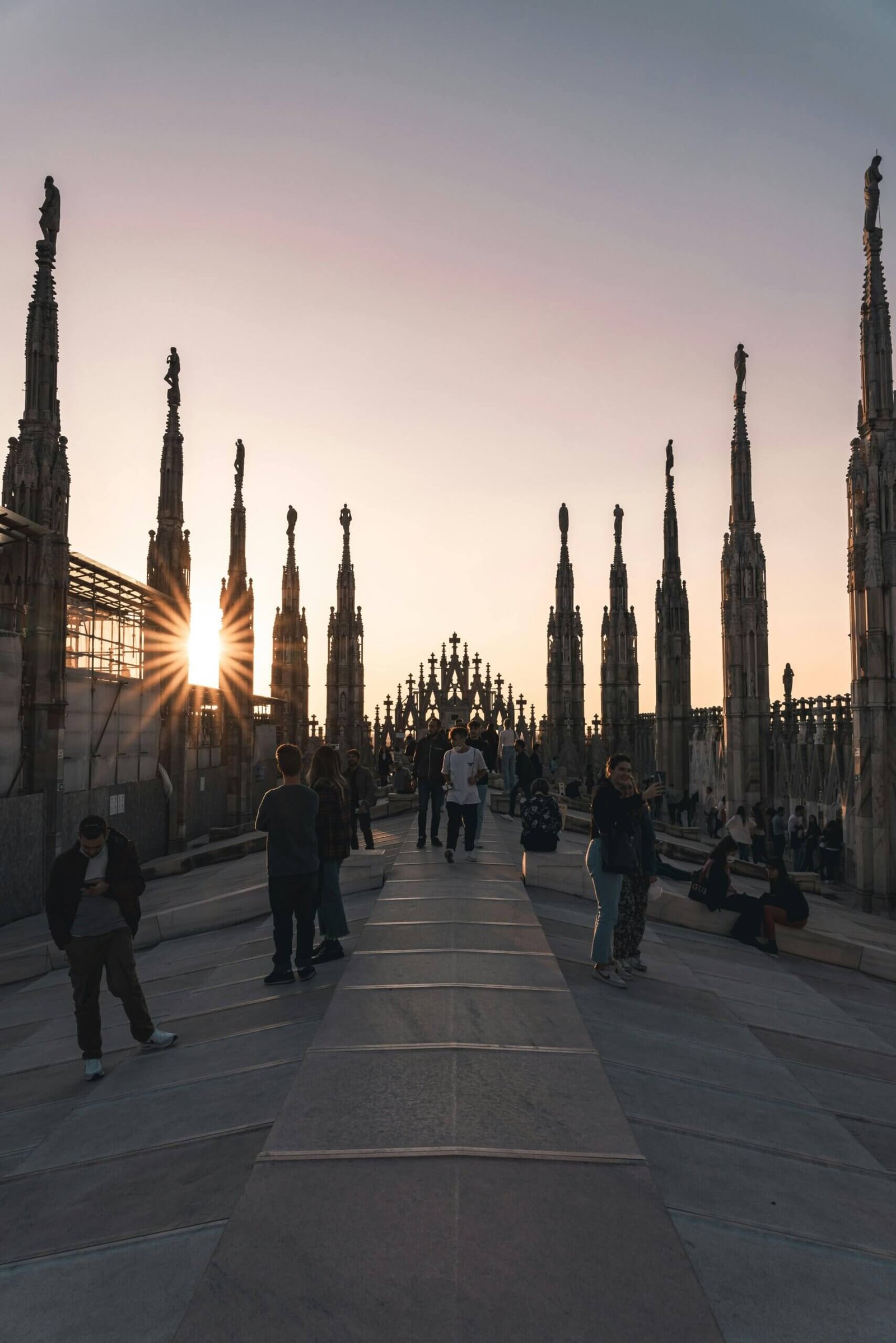 Vista panorâmica da cidade de Milão a partir dos terraços do Duomo.